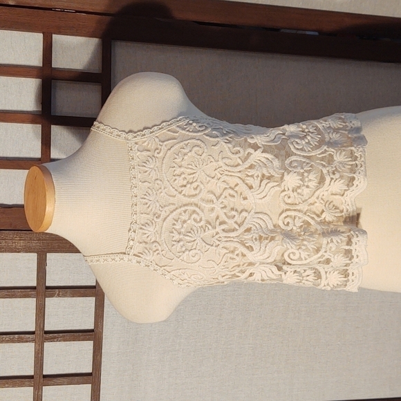 Maitai Floral Embroidery Sheer Crop Top Sz S - Picture 1 of 10